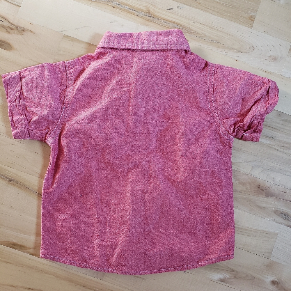 Boys Rock red button down 2T - Picture 4 of 4